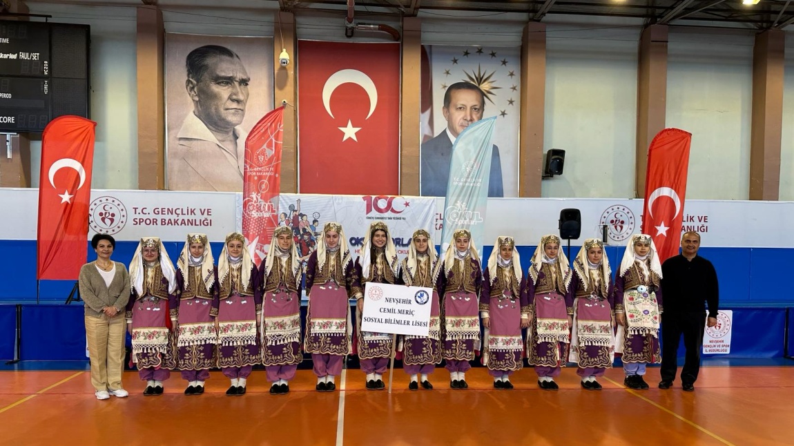 Kız Halk Oyunları Ekibimiz Nevşehir İl 1. si